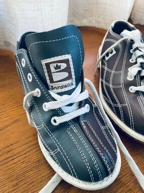 Brunswick Bowling Shoes - Blue/Burgandy *Like New*